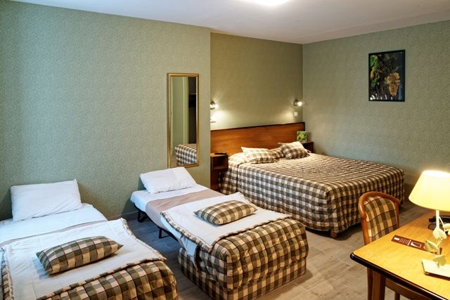 فندق Logis Des Trois Maures Couches المظهر الخارجي الصورة
